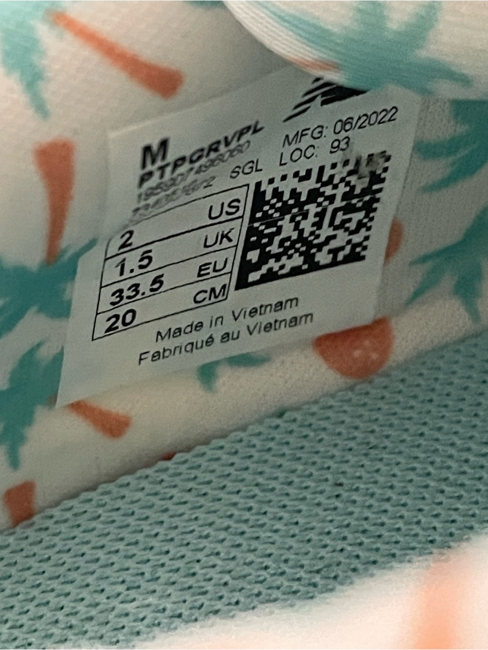 New Balance Sneakers for Girls - Picture 8 of 8